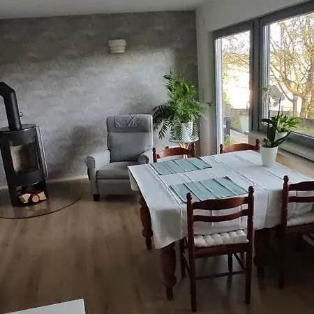 Gemuetliche Mit Kamin - Sunny Hill Apartment